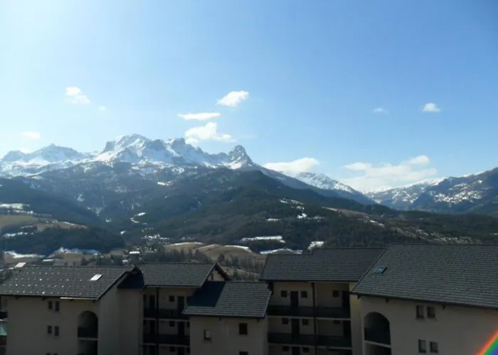 Appartement Sud-ouest Avec Balcon Et Parking à - Fr-1-804-9 *